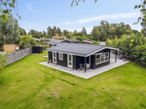 Holiday Home Merilin - 300m from the sea by Interhome, Bogø By